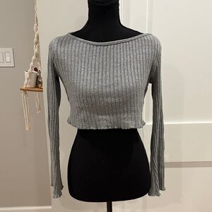 Gray Ribbed Long Sleeve Crop Top